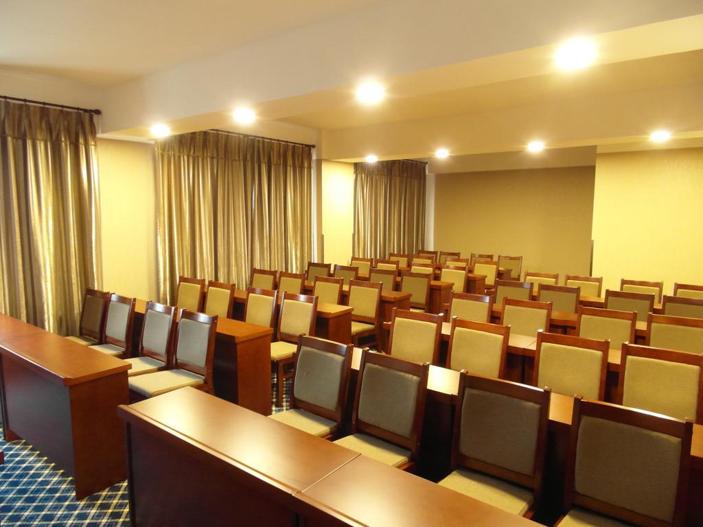 Tianjin Jinma Hotel Buitenkant foto